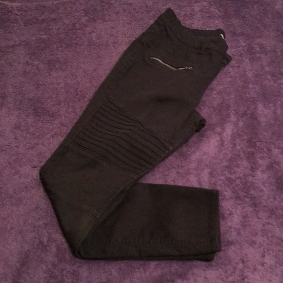 Women’s Black Jeggings - Picture 2 of 6